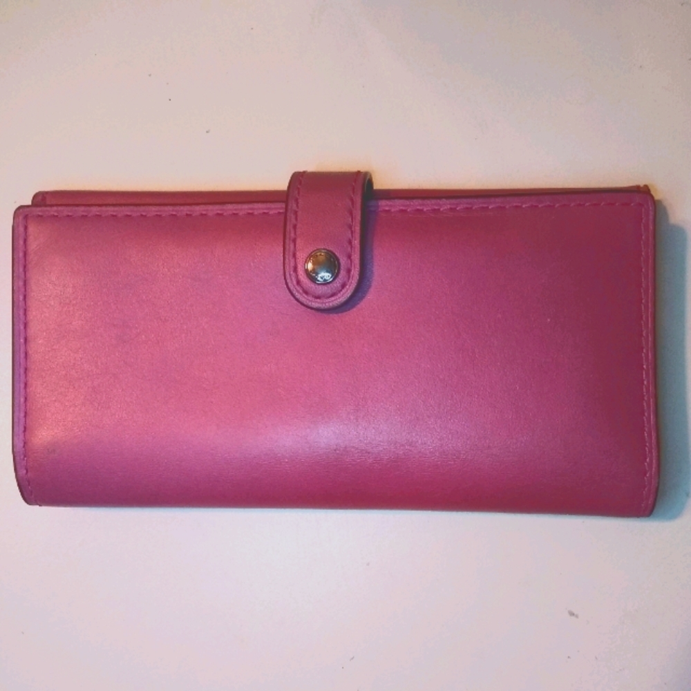 •PRE-LOVED• COACH Pink leather wallet